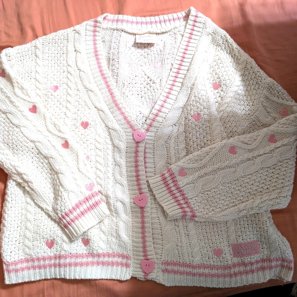 ✨SOLD✨ M/L Taylor Swift Lover Cardigan NWT hearts